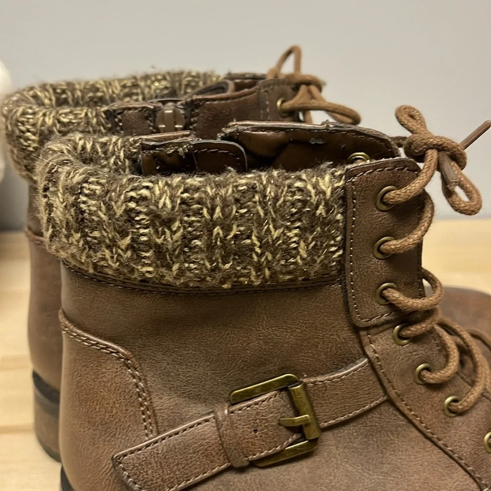Excellent Condition!! Steve Madden Boots Girls Size 5 or Women’s Size 7